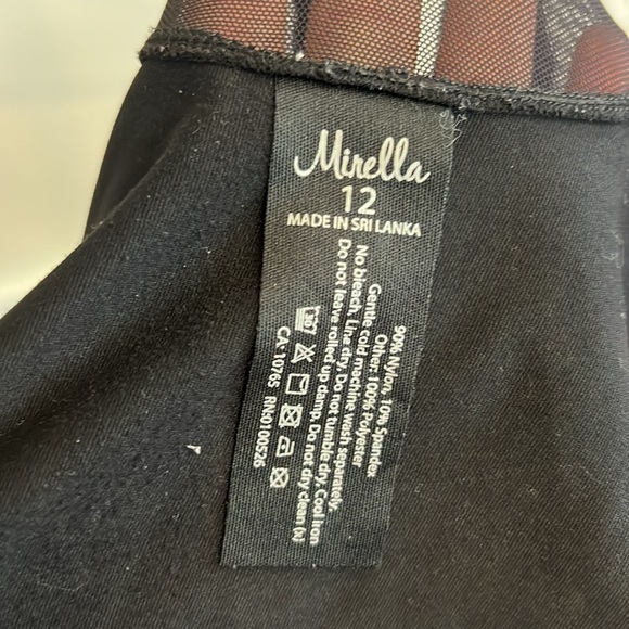 Tween Mirella open back leotard black size 12 child - Picture 4 of 5